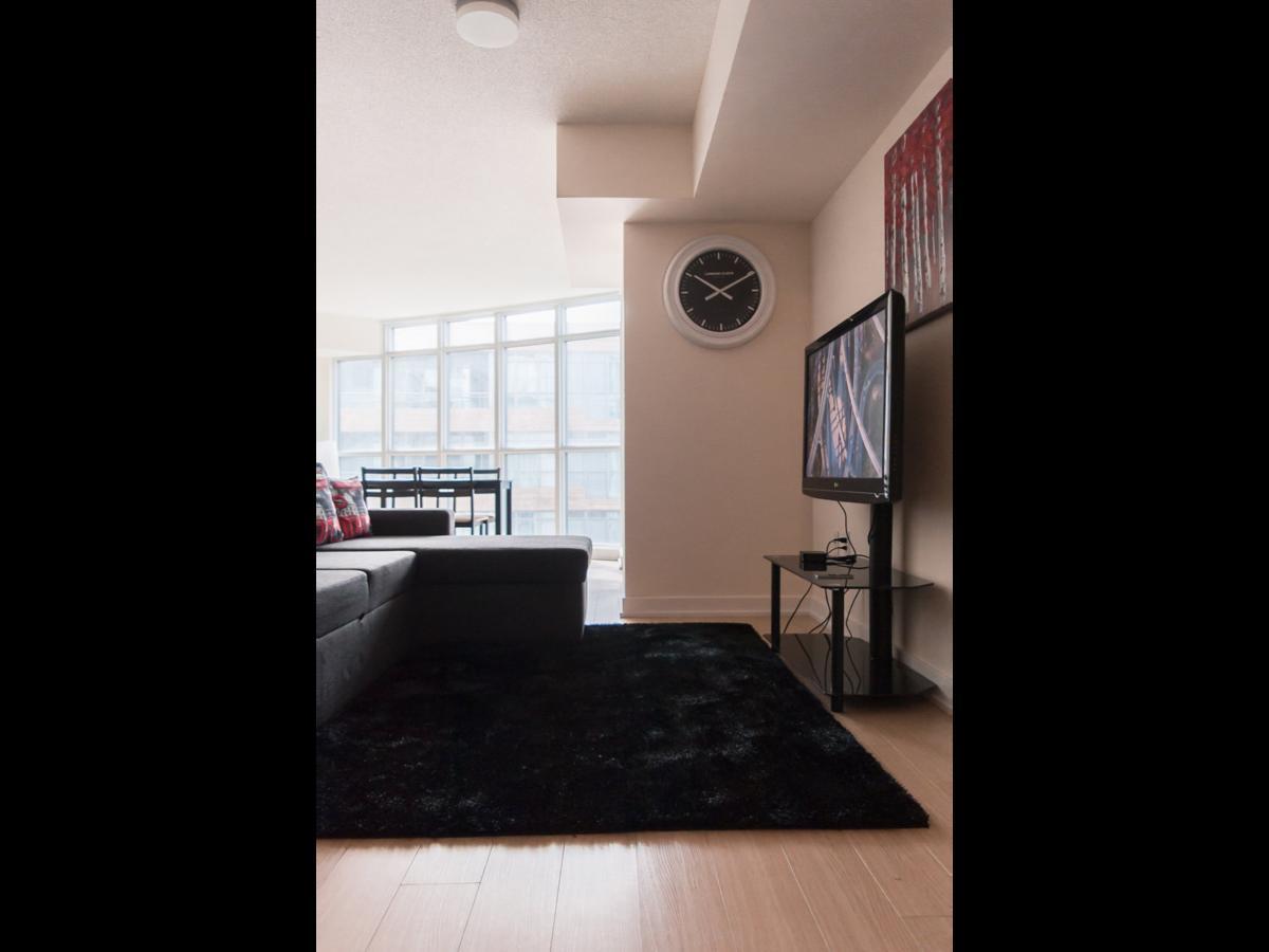 N2N Suites - Downtown Lake & City View Apartments Toronto Kültér fotó
