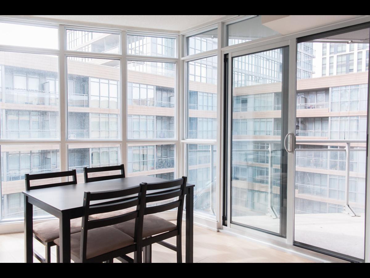 N2N Suites - Downtown Lake & City View Apartments Toronto Kültér fotó