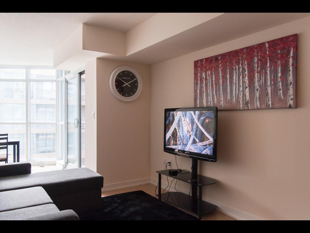N2N Suites - Downtown Lake & City View Apartments Toronto Kültér fotó