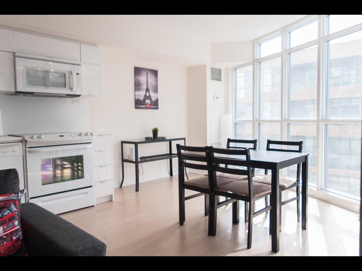 N2N Suites - Downtown Lake & City View Apartments Toronto Kültér fotó