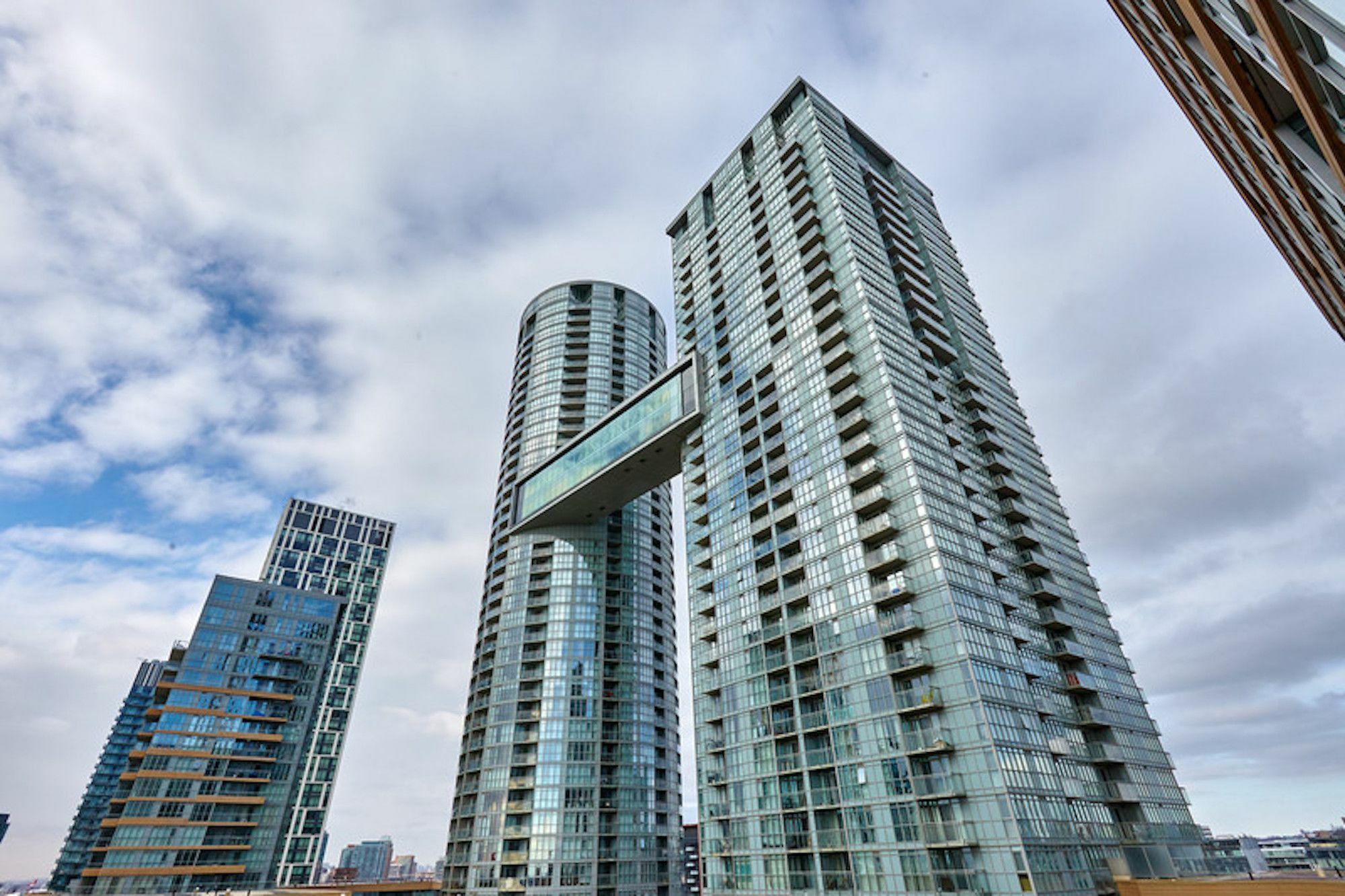 N2N Suites - Downtown Lake & City View Apartments Toronto Kültér fotó